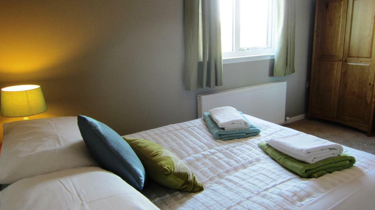 8B Calbost Villa ภายนอก รูปภาพ